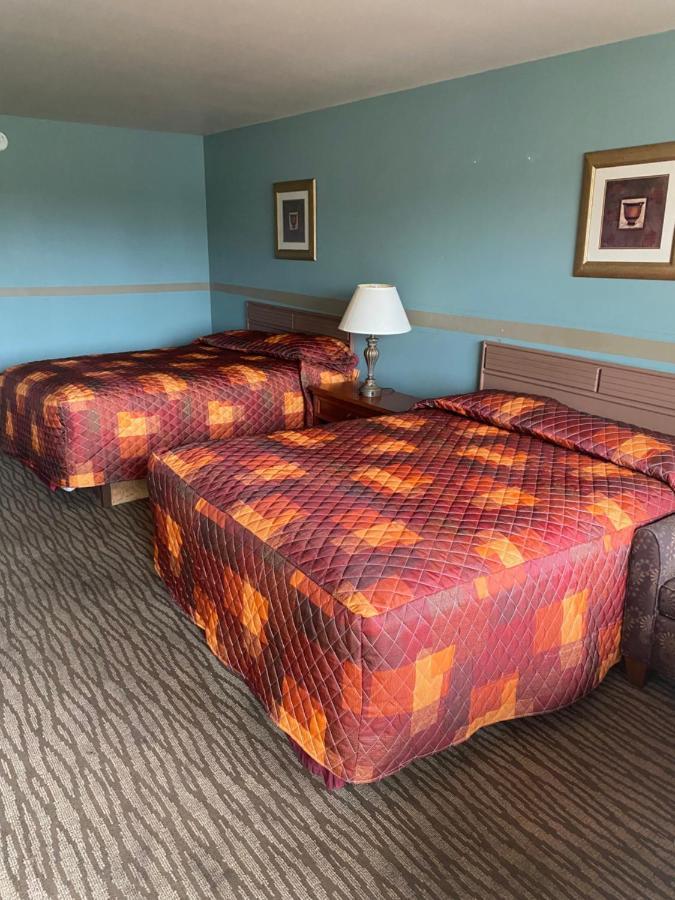Malibu Inn Lake Delton Kültér fotó
