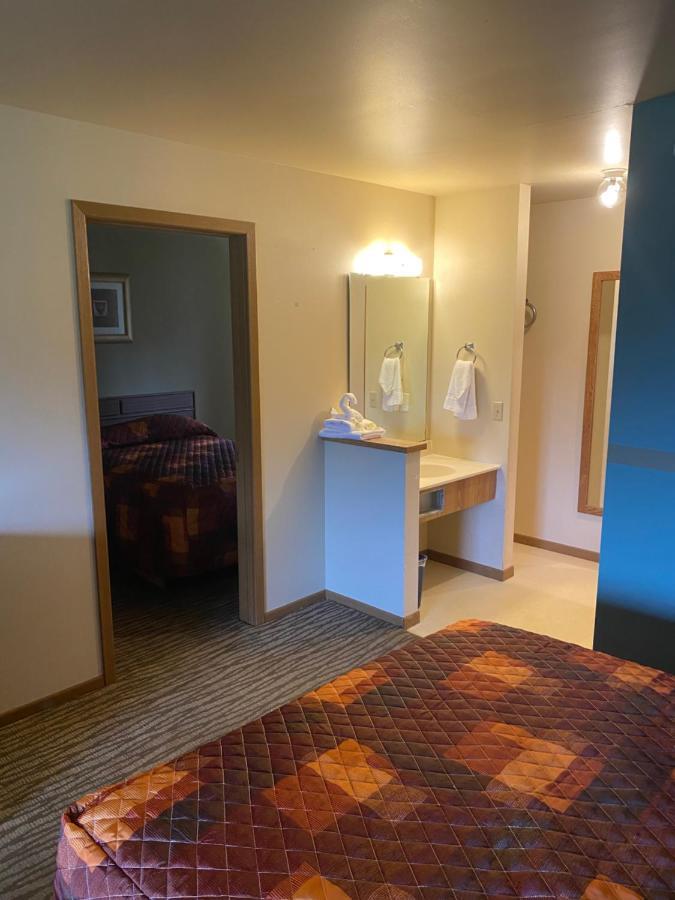 Malibu Inn Lake Delton Kültér fotó